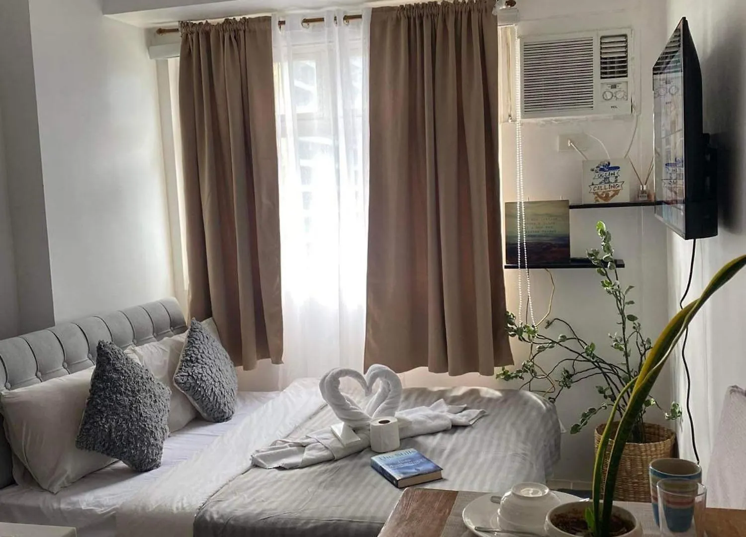Affordable Buenbyahe Staycation In Urban Deca Tower Edsa, F Residences And The Regalia Park Tower Cubao Manila Apartment