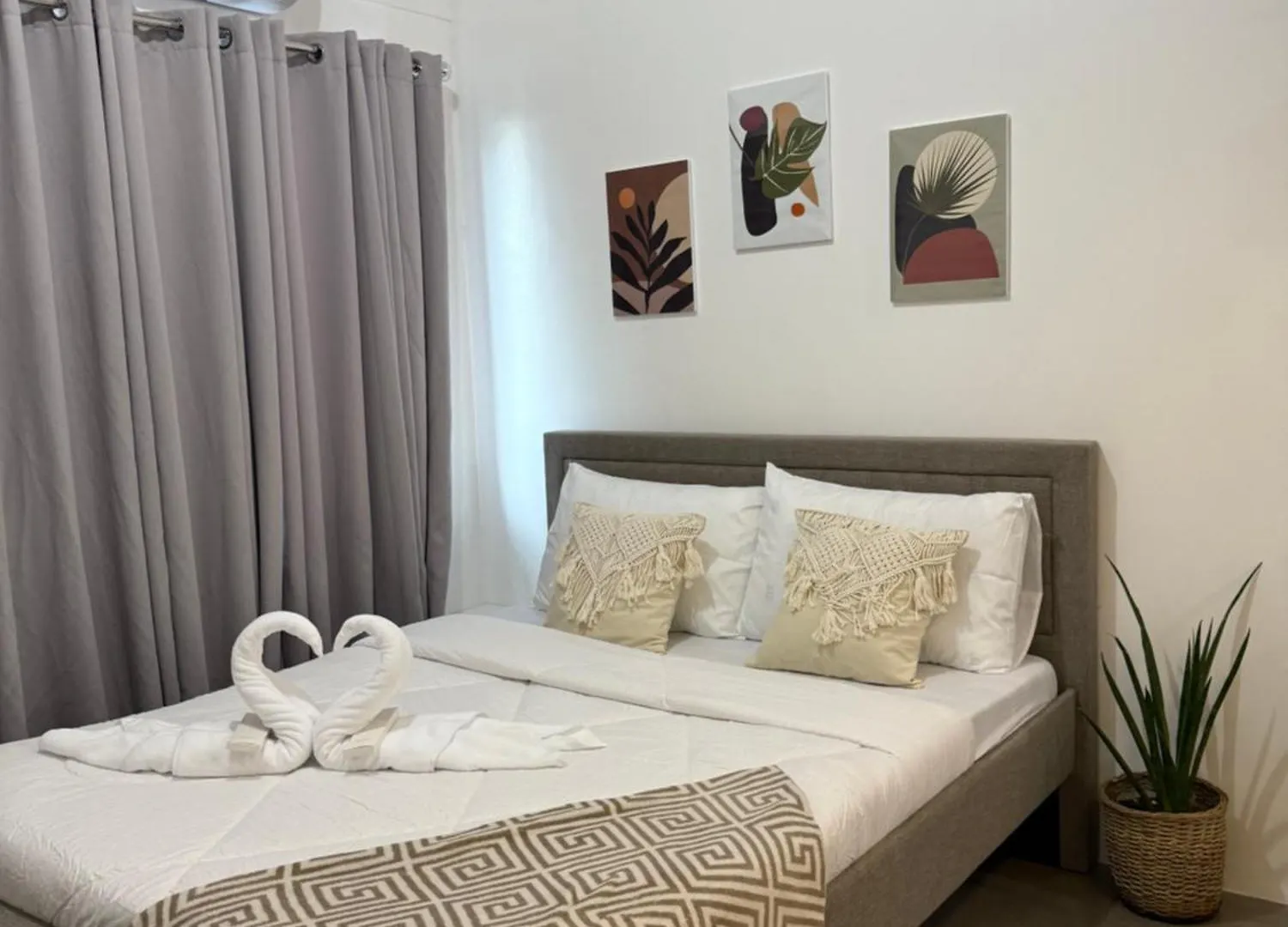 Apartment Affordable Buenbyahe Staycation In Urban Deca Tower Edsa, F Residences And The Regalia Park Tower Cubao Manila